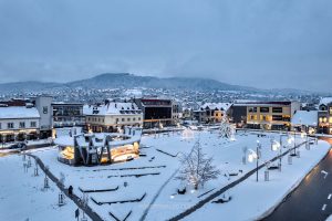 202301212156 limanowa zasypana sniegiem zimowe zdjecia z drona styczen 2023 fotograf robert malec