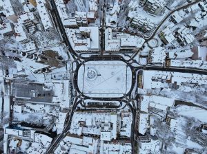 202301212216 limanowa zasypana sniegiem zimowe zdjecia z drona styczen 2023 fotograf robert malec