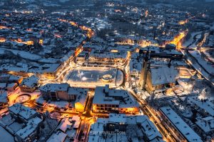 202301214325 limanowa zasypana sniegiem zimowe zdjecia z drona styczen 2023 fotograf robert malec
